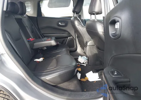 2018 Jeep Compass Latitude 4X4 from USA, damaged, VIN 3C4NJDBB7JT222497